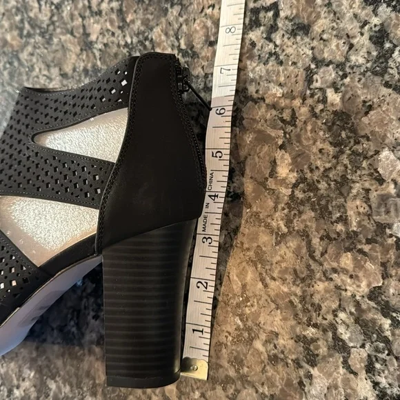 XOXO black Beamer peep toe bootie NIB 8.5 - Picture 4 of 10